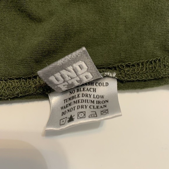 Undefeated Brand UNDFTD 05 Graphic Shirt Mens Size Medium  Short Sleeve Olive - Picture 8 of 10
